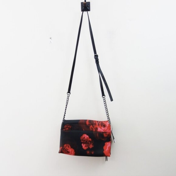 Simply Vera Vera Wang Garrison Crossbody Bag Black Red Rose Vegan Leather NWT! - Picture 3 of 12